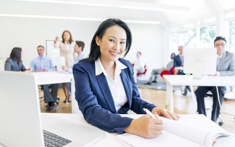 Chuyên viên bán hàng bất đông sản