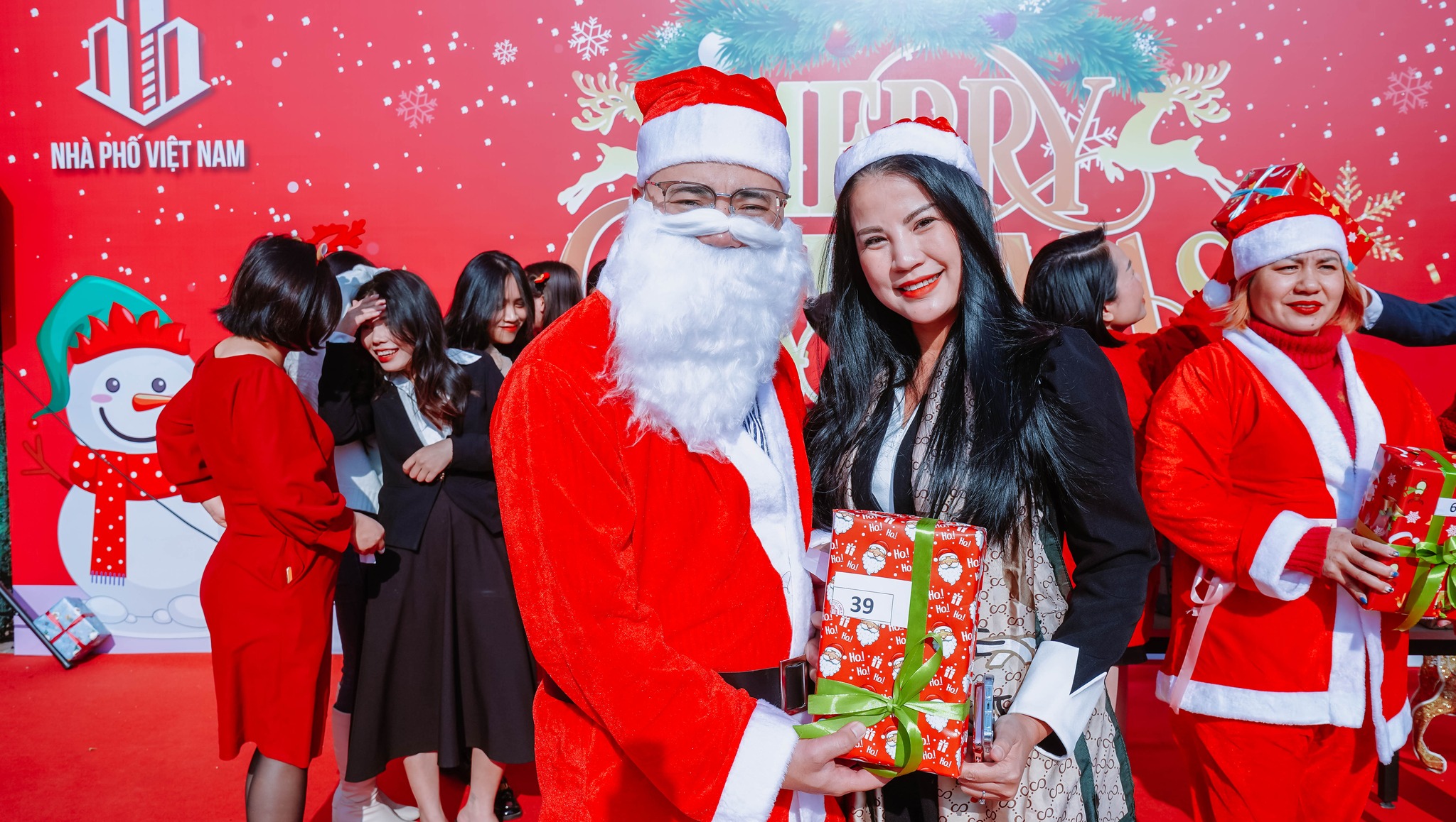 NHÀ PHỐ VIỆT NAM - MERRY CHRISTMAS 2023