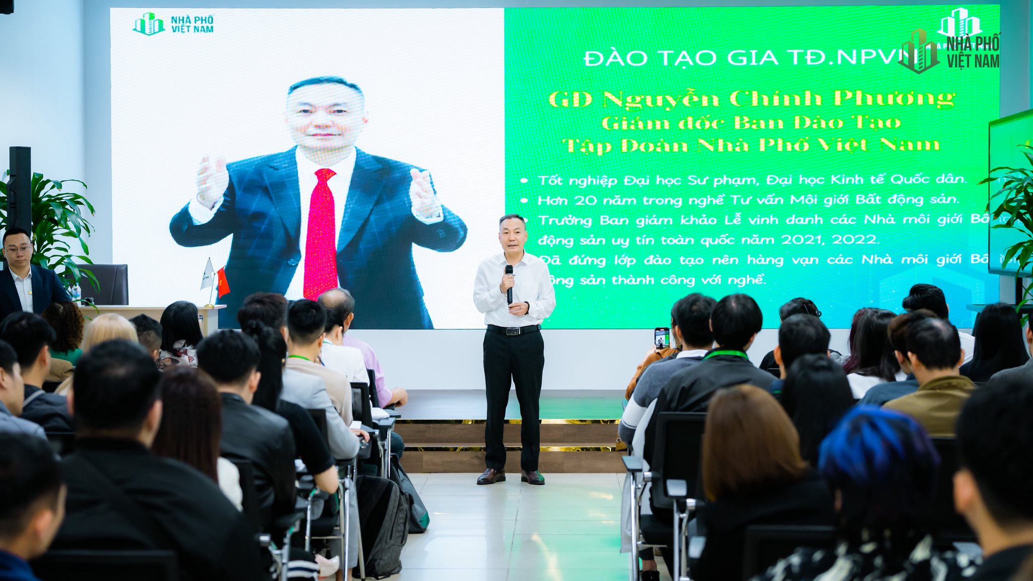 Khoá Đào Tạo Đầu Tiên Năm 2026 Tại Tập Đoàn Nhà Phố Việt Nam