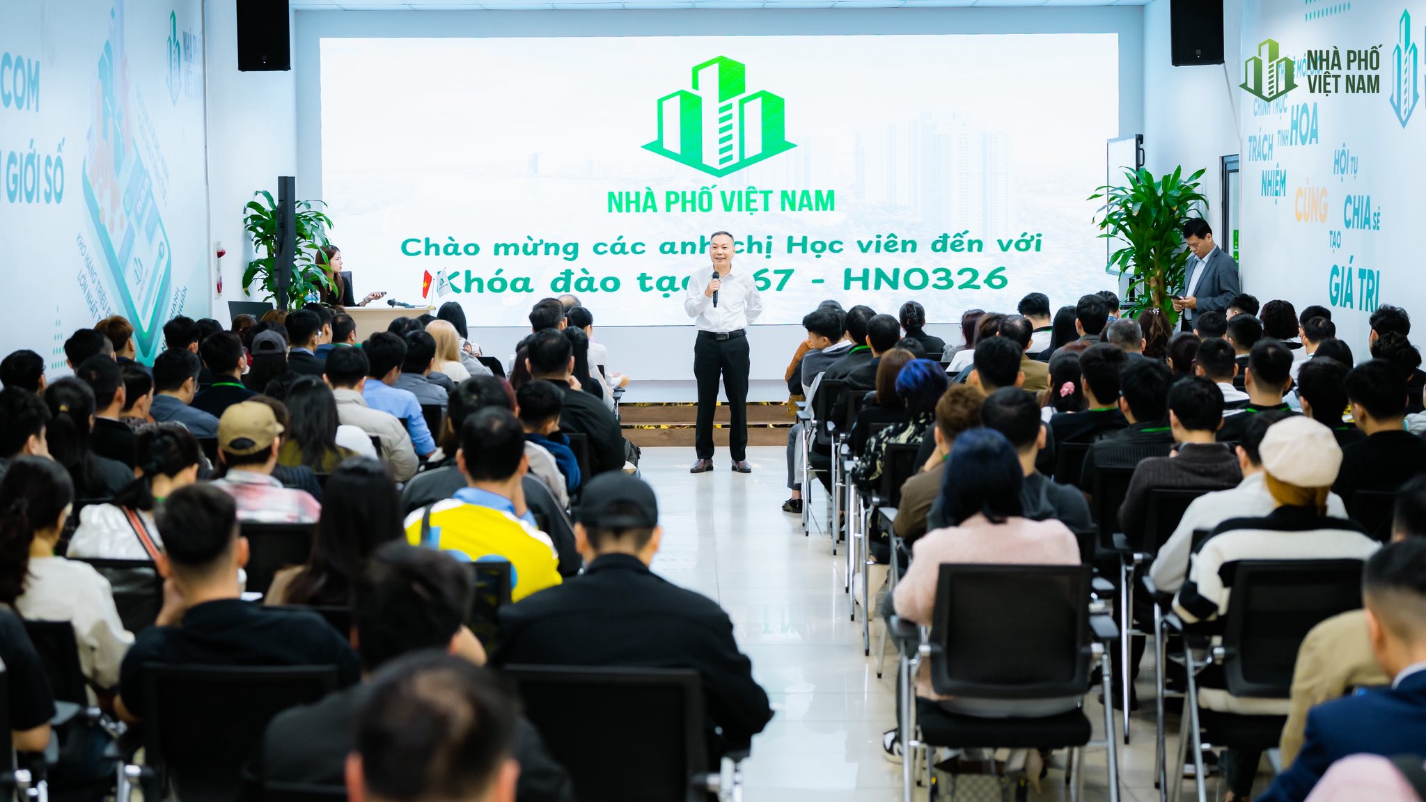 [TẬP ĐOÀN NHÀ PHỐ VIỆT NAM] – HÀNH TRÌNH CỦA NHỮNG NGƯỜI MUỐN BỨT PHÁ